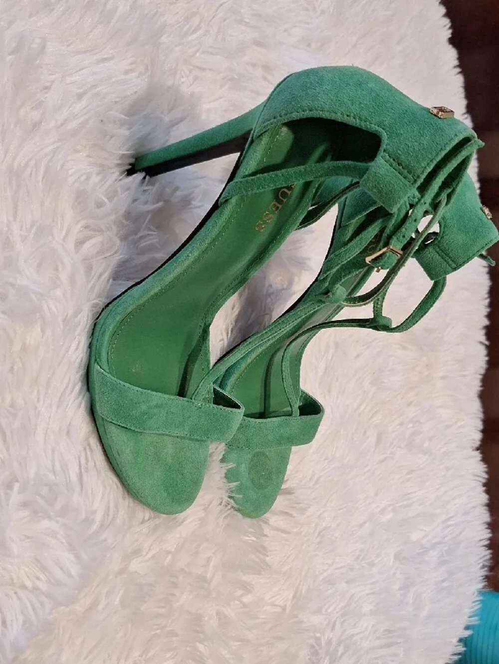 GUESS Green Suede T-Strap Block Heel Sandals